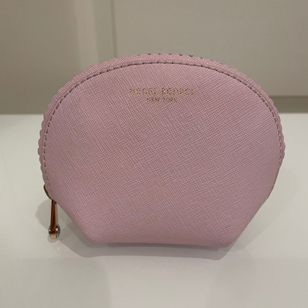Henri Bendel pink cosmetic case/bag